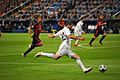 Higuaín se prepara para chutar