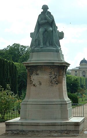 LamarckStatue