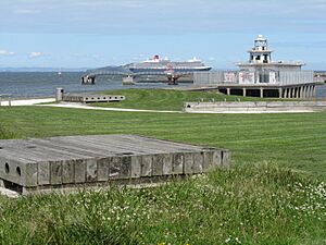 Lighthouse Park, Western Harbour - geograph.org.uk - 5451385