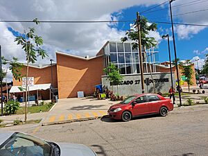 Mercado Público 27 de Octubre en el centro de Comalcalco