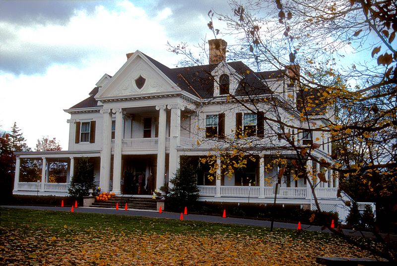 PHINEAS CHAPMAN LOUNSBURY HOUSE