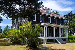 Port Orford Heads Museum Building (Curry County, Oregon scenic images) (curDB4272)