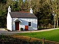 Restored lock keeper's cottage near Shaw's Bridge - geograph.org.uk - 1136689