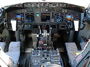 The 737-800 Flight Deck (3852492599)