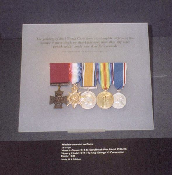 VCFrederickWilliamOwenPottsMedals