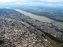 Aerial view of the Bronx, Harlem River, Harlem, Hudson River, George Washington Bridge, 2008-05-10