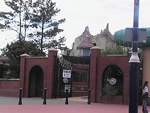 Barry Island main gates.JPG