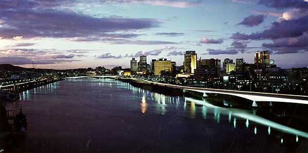 Brisbane at night, 1985
