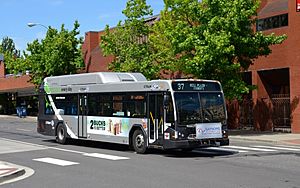 C-Tran Gillig low-floor hybrid bus on Washington St in downtown (2017)