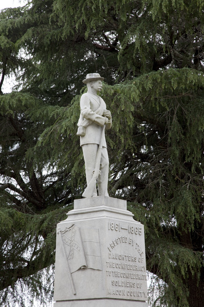 Confederate statue in the town square of Tuskegee, Alabama LCCN2010640065.tif