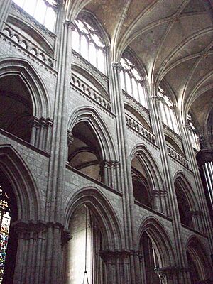 Détail de la nef de la cathédrale