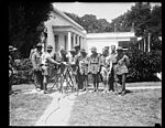Herbert Hoover and scouts outside White House, Washington, D.C. LCCN2016889908