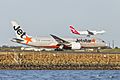 Jetstar Airways (VH-VKG) Boeing 787-8 Dreamliner at Sydney Airport (1)