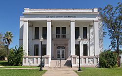 The Jim Hogg County Courthouse in Hebbronville