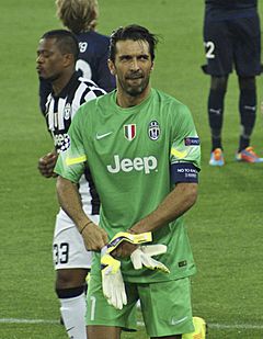 Juventus vs Malmoe, 2014, Gianluigi Buffon - CROP (2)