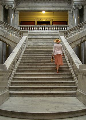 Kentucky capitol staircase