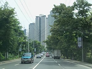 Lawton Avenue northbound (panoramio)
