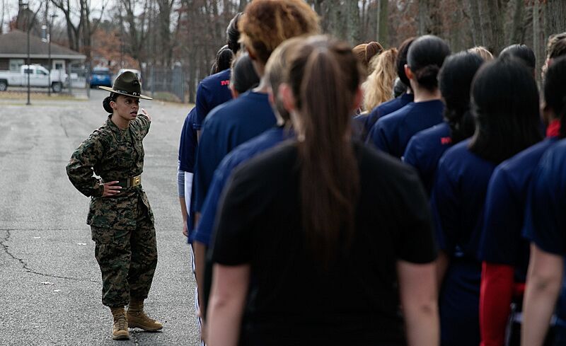 Marine-drill-instructor