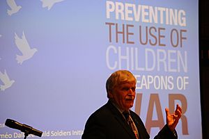 Romeo Dallaire speaks on the issue of child soldiers