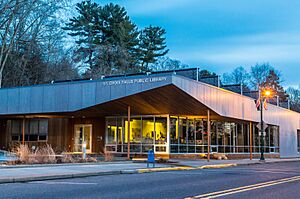St. Croix Falls Public Library, Wisconsin (25239417861)