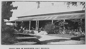 StateLibQld 1 121252 Front view of Hanworth, in Lytton Road, East Brisbane, 1930