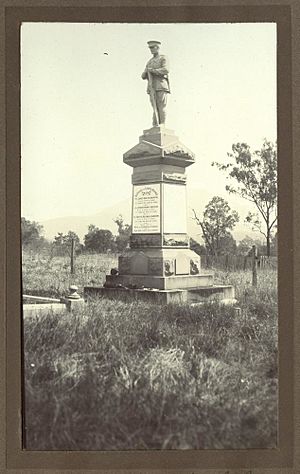 StateLibQld 2 240860 War memorial in the grounds of St Stephen's Anglican Church cemetery at Ma Ma Creek in the Lockyer Valley