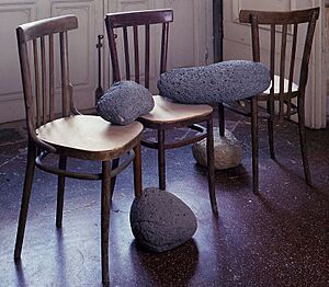 Tony Cragg, Senza titolo, 1983, Royal Palace of Caserta
