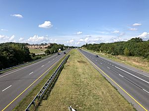 2019-08-17 16 44 21 View north along U.S. Route 15 (Catoctin Mountain Highway) from the overpass for Maryland State Route 140 (Taneytown Pike) in Emmitsburg, Frederick County, Maryland
