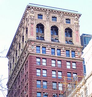 Broadway-Chambers Building top