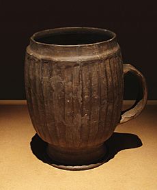 CMOC Treasures of Ancient China exhibit - large grey mug