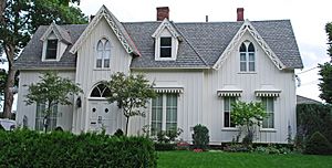 Call House Marquette MI 2009