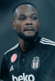 Cyle Larin (2021-22 Süper Lig) - Resim1 (cropped)