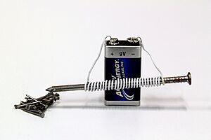 Electromagnet-with-9V-battery.jpg