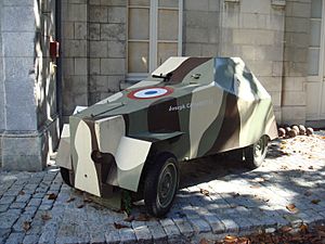 Free French armoured car which participated to the liberation of La Rochelle in 1945.jpg