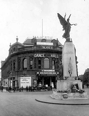 Majestic Cinema and War Memorial, City Square, 1932