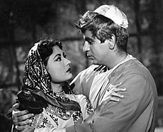 Meena Kumari with Dilip Kumar in Yahudi
