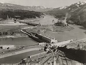 Oregon - Bonneville Dam - NARA - 68147276 (cropped)