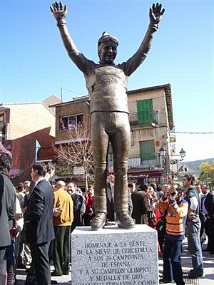 Paquito Fernandez Ochoa statue