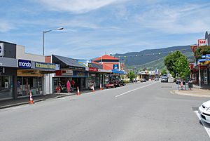 Queen Street, the main street of Richmond in New Zealand (as of 2011[update])