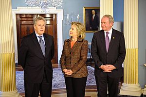Secretary Clinton Speaks With First Minister Robinson and Deputy First Minister McGuinness of Northern Ireland (5538411791)