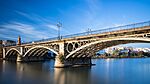 Sevilla - Puente de Triana 01 2015-12-06b.jpg