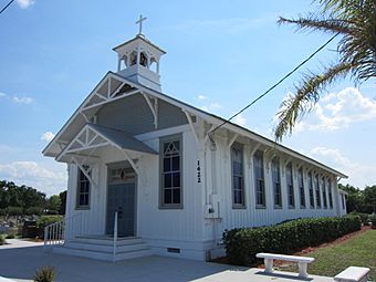St. Joseph's Catholic Church (Palm Bay, Florida) 001.jpg