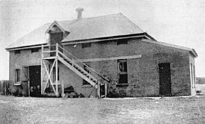 StateLibQld 1 105640 Old Stables, part of the residence, Rhynadarra, ca. 1931