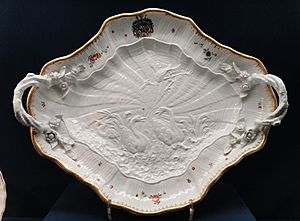 Swan Service, stand for a tureen, c. 1737-1741, Meissen, modellers Johann Joachim Kandler and Johann Friedrich Eberlein, hard-paste porcelain, overglaze enamels, gilding - Gardiner Museum, Toronto - DSC00896