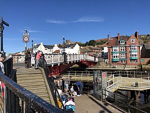 Swing bridge over the River Esk (geograph 7150984)