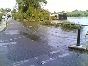 Thames flooding at Chiswick Lane South, London W4 (2)