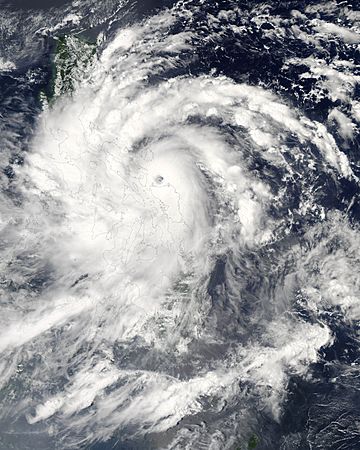 Typhoon Xangsane 27 sept 2006.jpg