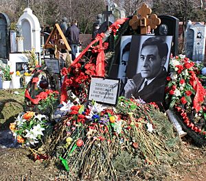 Vyacheslav Tikhonov grave