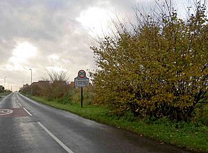 Welcome to Harworth and Bircotes - geograph.org.uk - 1041501