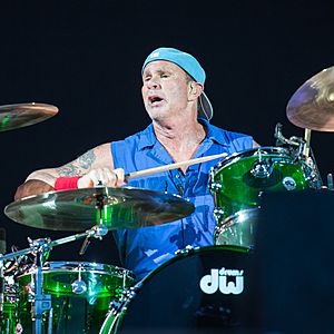 2016 RiP Red Hot Chili Peppers - Chad Smith - by 2eight - DSC0184.jpg